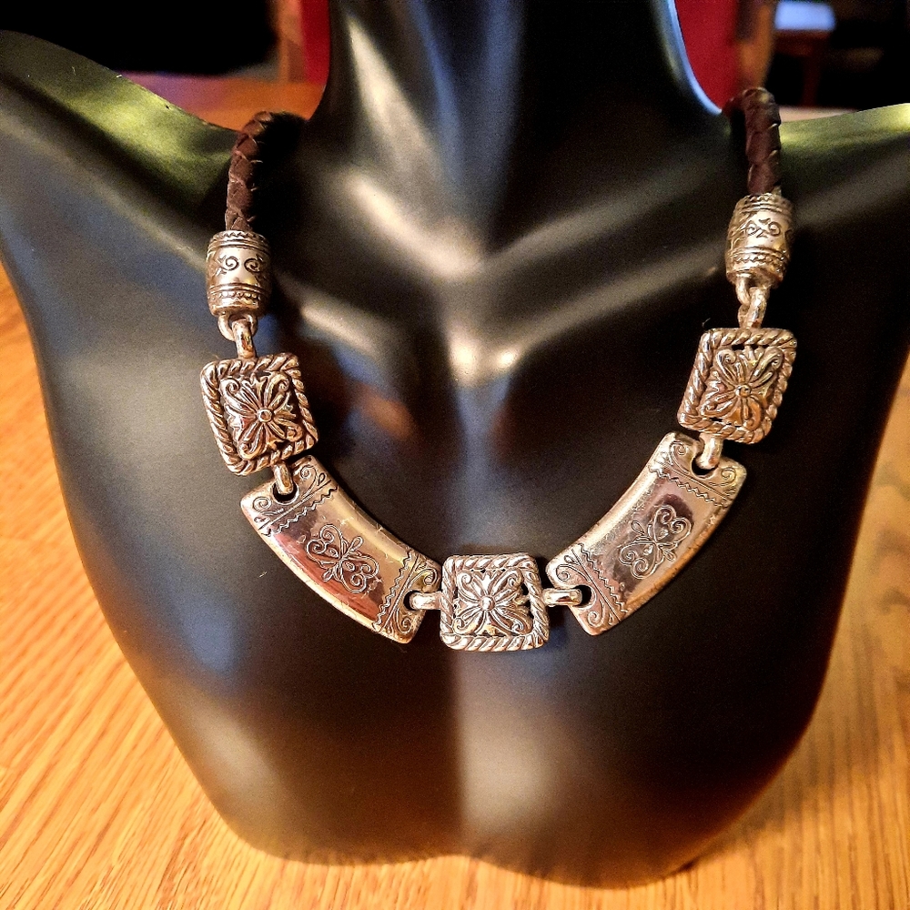 Vintage BRIGHTON Vintage Silver Plated Embossed Link Necklace - Picture 2 of 6